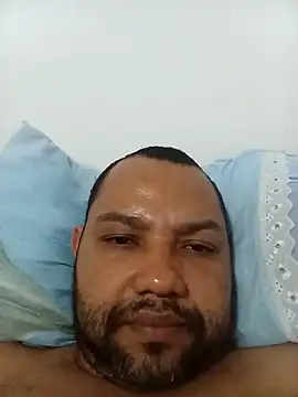 Marcio2235 online show from 05/05/26, 01:52