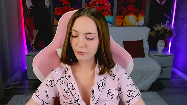 Snapshot of JesssWalker chatting on 02/10/26, 06:29 JesssWalker online show from 02/10/26, 06:29