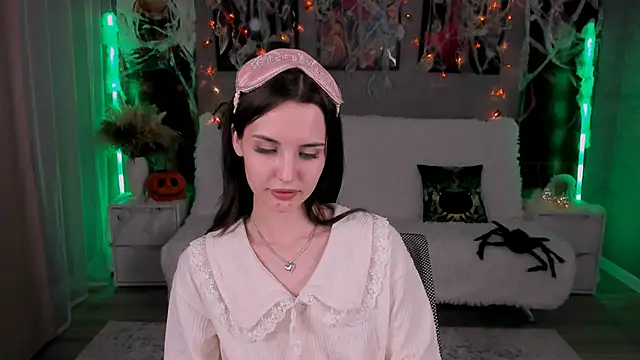 SamanthaaaWalker online show from 10/08/25, 08:31