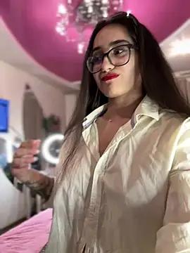 Snapshot of LittleX_Angel chatting on 03/26/26, 10:02 LittleX Angel online show from 03/26/26, 10:02