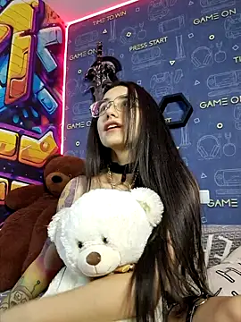 Snapshot of LittleX_Angel chatting on 02/06/25, 09:11 LittleX Angel online show from 02/06/25, 09:11