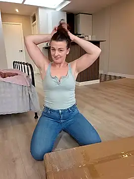 cumtomama online show from 11/04/25, 03:27