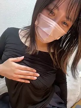 Snapshot of momo-love chatting on 02/03/25, 05:40 momo-love online show from 02/03/25, 05:40