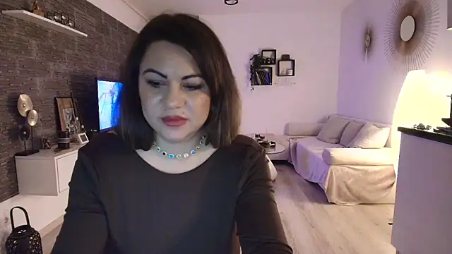 Snapshot of VixenVibesX chatting on 02/17/25, 10:38 VixenVibesX online show from 02/17/25, 10:38