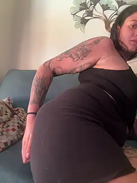 roxybabex2 online show from 08/04/26, 01:37