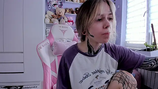 Catharsisi online show from 04/14/26, 01:38