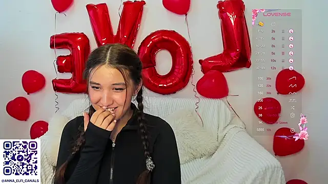 Snapshot of anna_elfi chatting on 02/16/25, 10:43 anna elfi online show from 02/16/25, 10:43