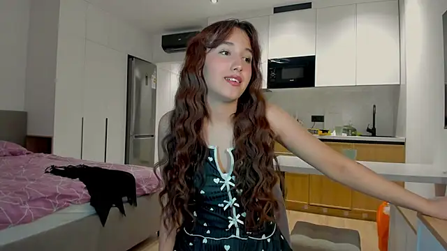 Snapshot of anna_elfi chatting on 09/13/25, 08:20 anna elfi online show from 09/13/25, 08:20