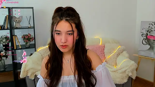 Snapshot of anna_elfi chatting on 03/08/25, 06:43 anna elfi online show from 03/08/25, 06:43