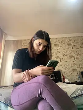 Snapshot of Rosanna_Rennie chatting on 02/25/25, 08:14 Rosanna Rennie online show from 02/25/25, 08:14