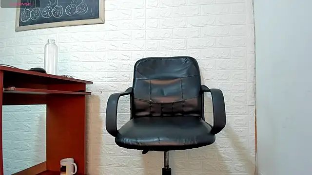 Snapshot of Miiss_eva chatting on 03/22/25, 11:21 Miiss eva online show from 03/22/25, 11:21