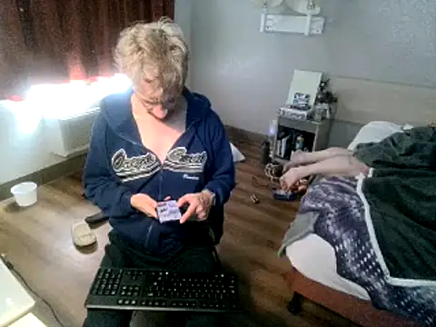 AQuickPhyx online show from 02/20/25, 04:47