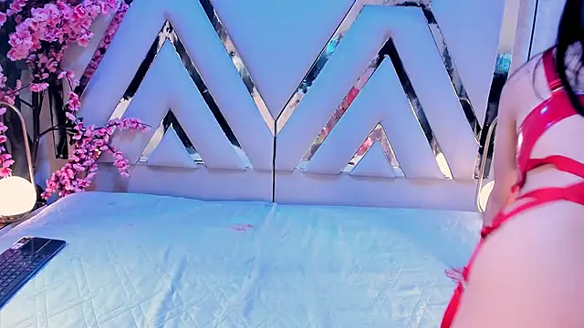 CatarinaMayer  online show from 10/18/25, 10:01