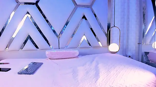 CatarinaMayer  online show from 10/21/25, 09:58