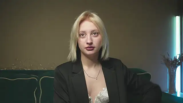 milasmiu online show from 03/02/25, 05:09