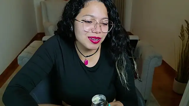 Snapshot of SelenaBlumX chatting on 09/09/25, 08:29 SelenaBlumX online show from 09/09/25, 08:29