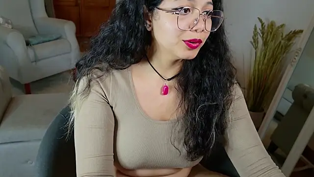 Snapshot of SelenaBlumX chatting on 10/10/25, 08:31 SelenaBlumX online show from 10/10/25, 08:31