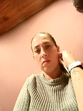 CHARLOTTE 1711 online show from 04/16/26, 03:07