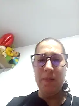 CHARLOTTE 1711 online show from 12/14/25, 07:03