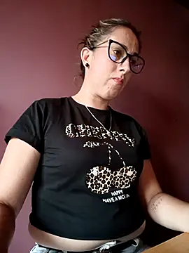 CHARLOTTE 1711 online show from 03/21/26, 09:51