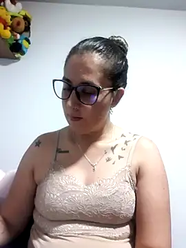 CHARLOTTE 1711 online show from 10/31/25, 04:20