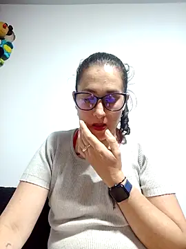 CHARLOTTE 1711 online show from 10/10/25, 03:18