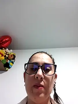 CHARLOTTE 1711 online show from 10/18/25, 04:03