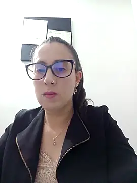 CHARLOTTE 1711 online show from 02/19/25, 12:25