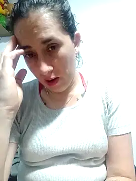 CHARLOTTE 1711 online show from 12/19/25, 04:49