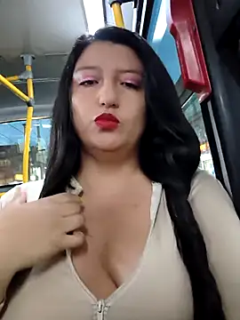 Snapshot of Melyy_Edii chatting on 04/15/26, 11:16 Melyy Edii online show from 04/15/26, 11:16