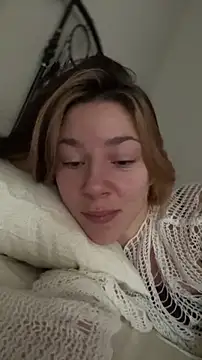 Snapshot of Mary_Leaf chatting on 11/09/25, 09:24 Mary Leaf online show from 11/09/25, 09:24