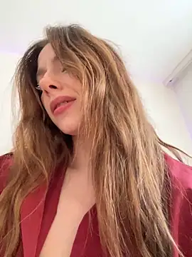 Snapshot of Mary_Leaf chatting on 02/01/25, 05:37 Mary Leaf online show from 02/01/25, 05:37