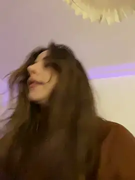 Snapshot of Mary_Leaf chatting on 02/17/25, 11:54 Mary Leaf online show from 02/17/25, 11:54