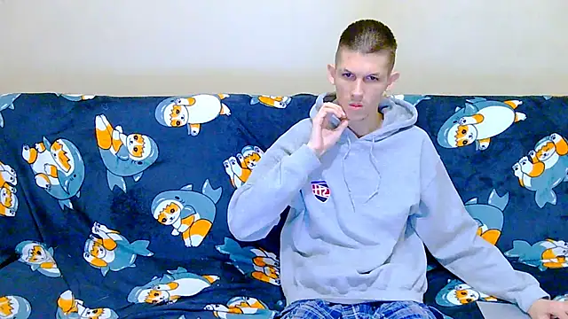 Lester Broo online show from 10/10/25, 09:15