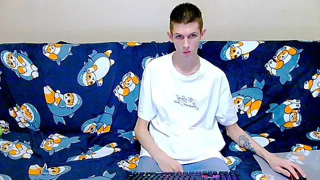 Lester Broo online show from 11/26/25, 08:42