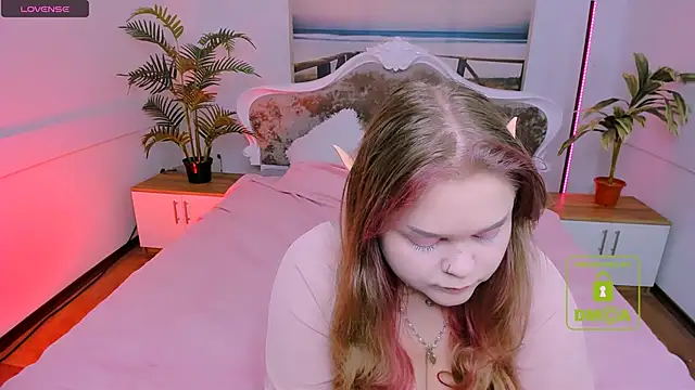 Erica  Alta online show from 10/31/25, 06:43