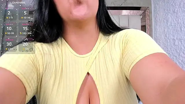 katleya lewiis online show from 06/10/26, 10:11