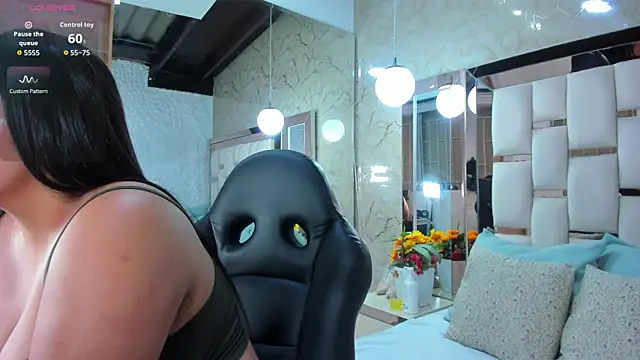 katleya lewiis online show from 10/24/25, 10:31