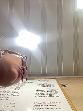 Yessica 832 online show from 02/11/26, 02:39