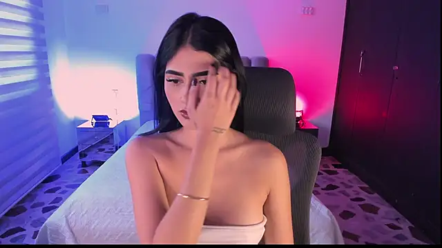 BellaaStorm online show from 10/30/25, 09:22