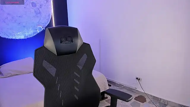 BellaaStorm online show from 11/04/25, 04:38