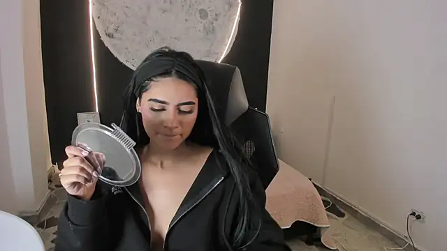 BellaaStorm online show from 10/18/25, 08:33