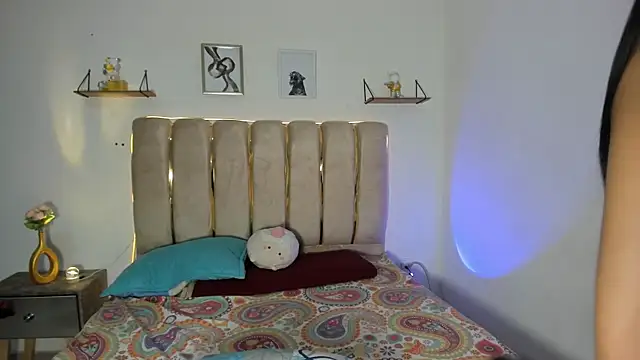 BellaaStorm online show from 06/16/26, 01:27
