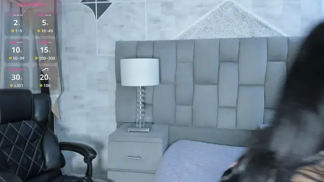 BellaaStorm online show from 10/24/25, 04:55