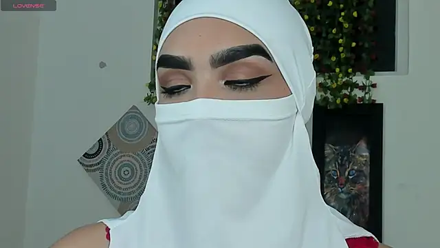 Maissa Alabi online show from 10/31/25, 07:21