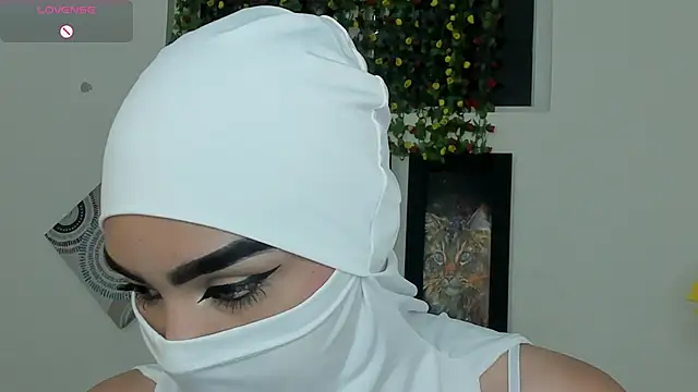 Maissa Alabi online show from 10/21/25, 07:35