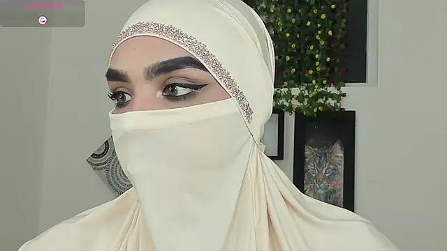 Maissa Alabi online show from 10/11/25, 06:42