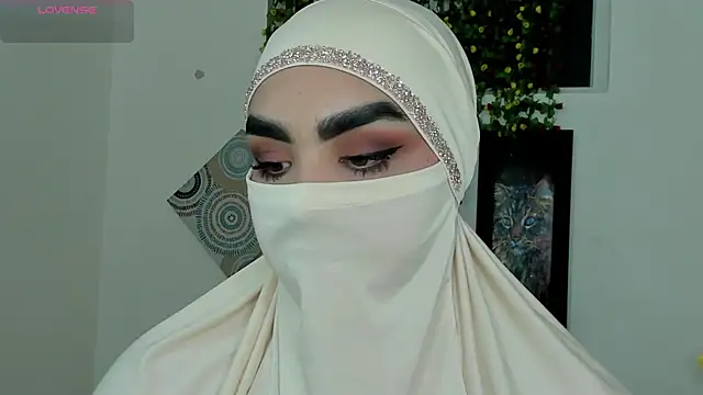 Maissa Alabi online show from 11/24/25, 07:36