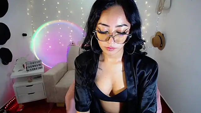 victoria ricci a online show from 03/16/25, 03:04