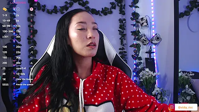 victoria ricci a online show from 10/08/25, 04:36